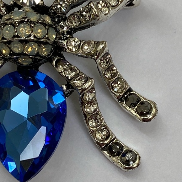 Spider Brooch - Picture 9 of 9